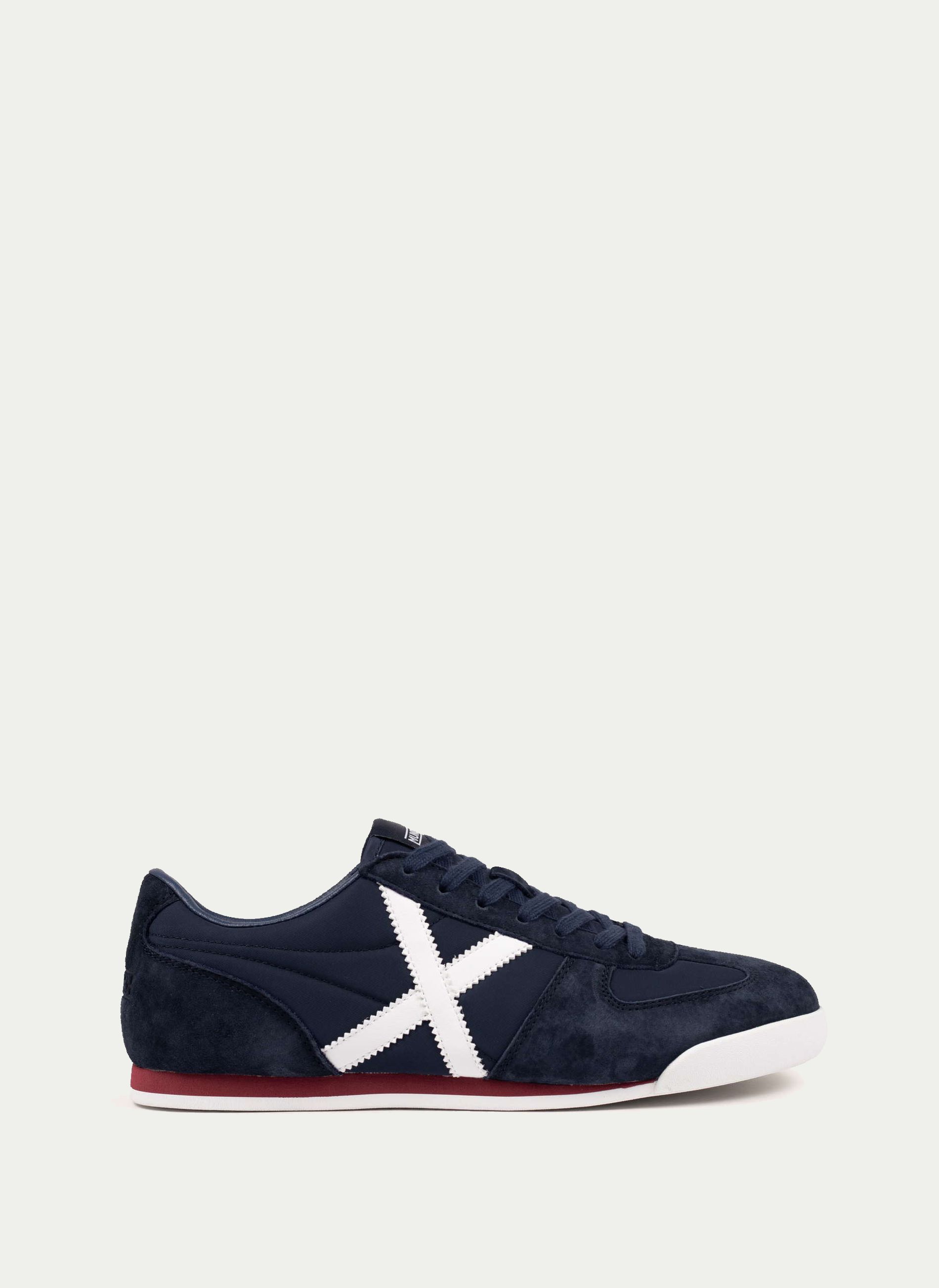 MUNICH ® STEREO 02. Deportivo Retro Fino