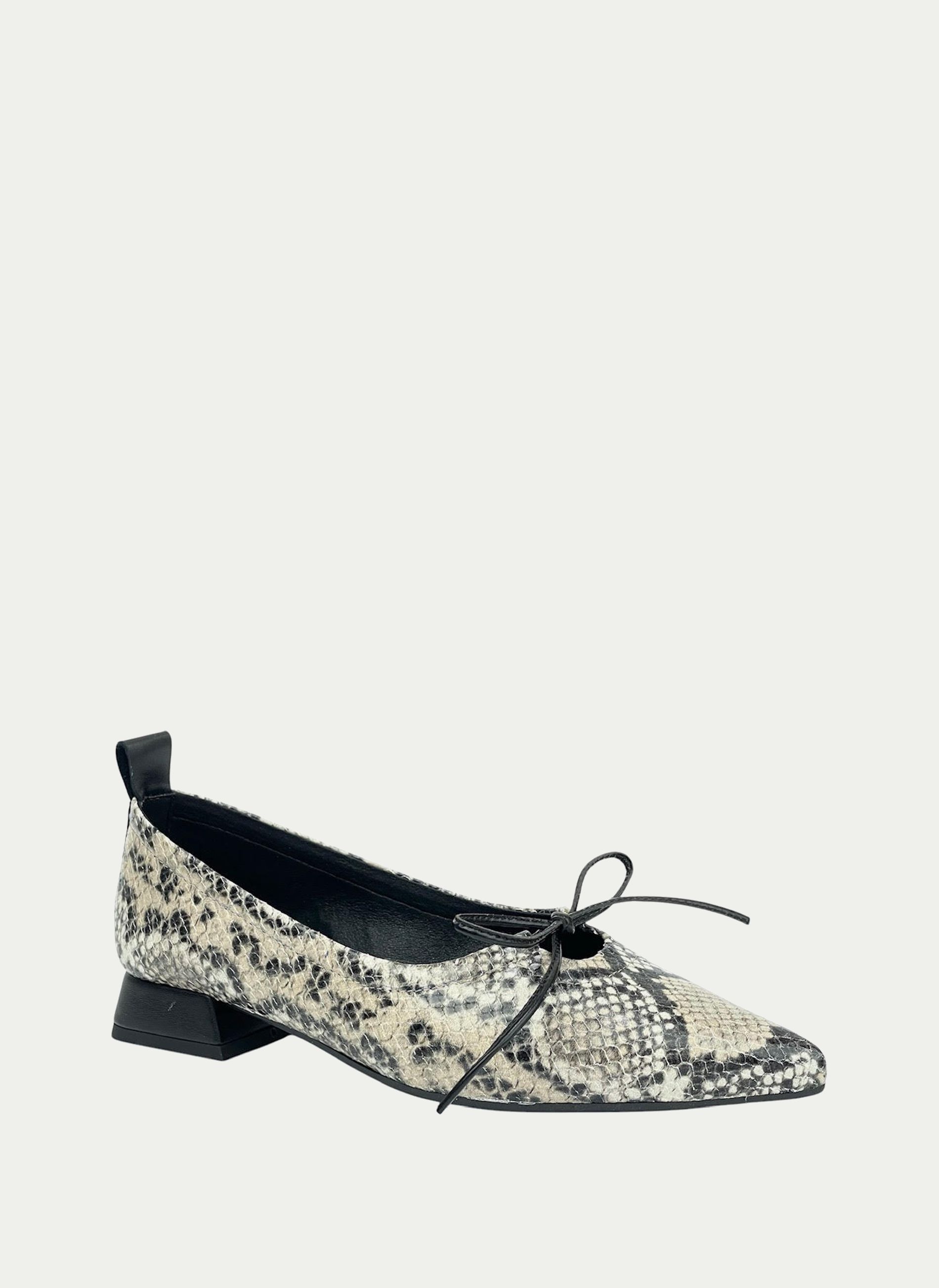 DESIREÉ ® Zapato Lacito Reptil Tacón Bajo